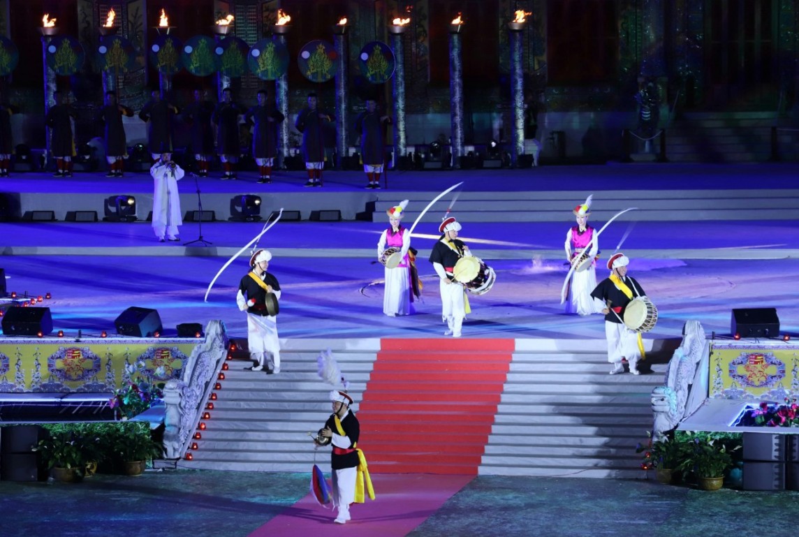 Thừa Thiên Huế: Lưu luyến đêm giã bạn tạm biệt Festival Huế 2024 Thừa Thiên Huế: Lưu luyến đêm giã bạn tạm biệt Festival Huế 2024