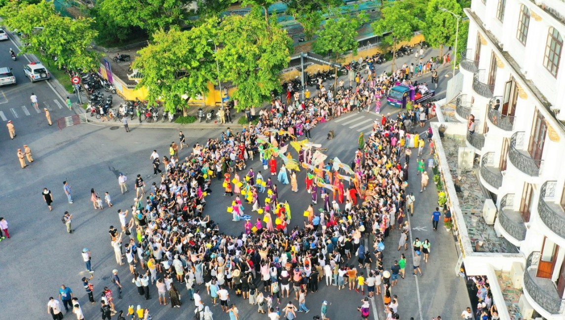 Thừa Thiên Huế: ‘‘Sức hút'' Tuần lễ Festival Huế 2024