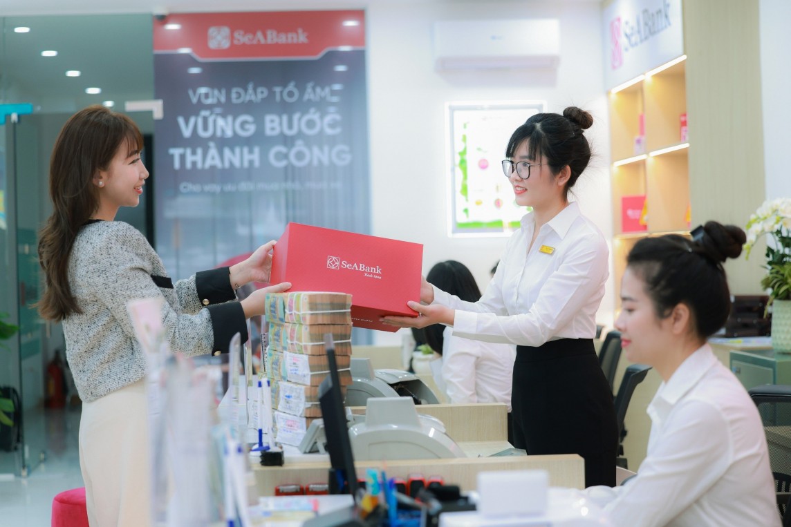 Hè tưng bừng, Chọn SeABank - Nhiều lợi ích - Ít âu lo Hè tưng bừng, Chọn SeABank - Nhiều lợi ích - Ít âu lo
