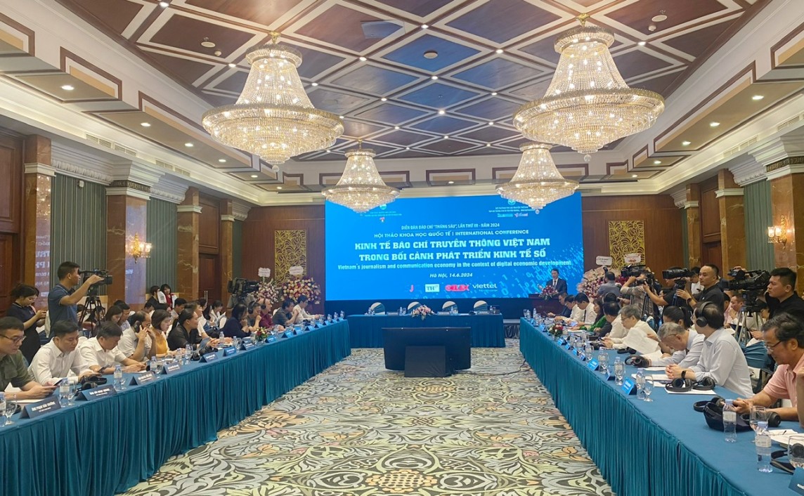 Nhiều thời cơ và thách thức để báo chí Việt Nam phát triển mạnh mẽ Nhiều thời cơ và thách thức để báo chí Việt Nam phát triển mạnh mẽ