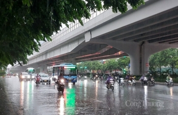 Dự báo thời tiết hôm nay ngày 15/6/2024: Bắc Bộ, Tây Nguyên và Nam Bộ có mưa lớn, lốc sét, gió mạnh