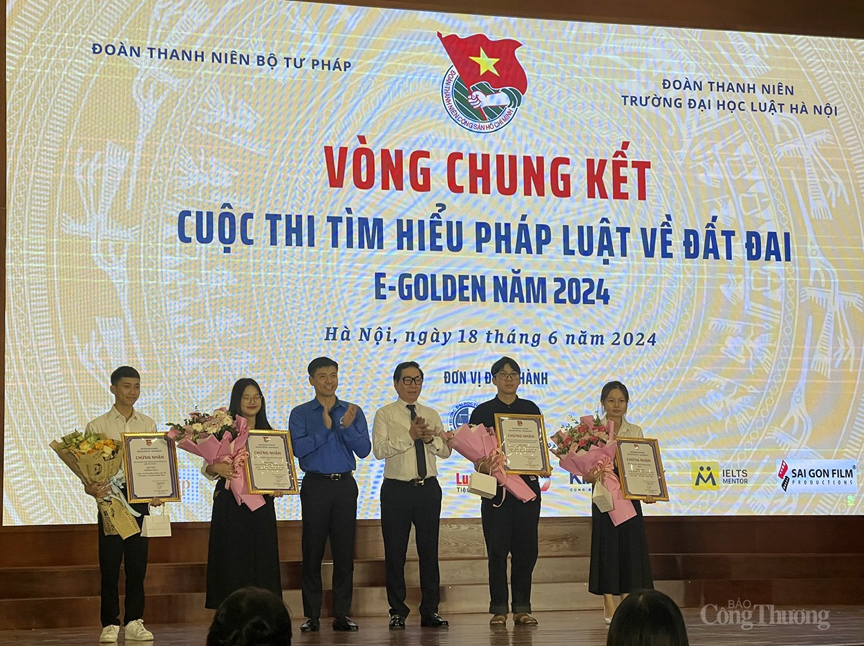 Sinh viên Luật Hà Nội giành quán quân cuộc thi tìm hiểu pháp luật về đất đai 2024 Sinh viên Luật Hà Nội giành quán quân cuộc thi tìm hiểu pháp luật về đất đai 2024