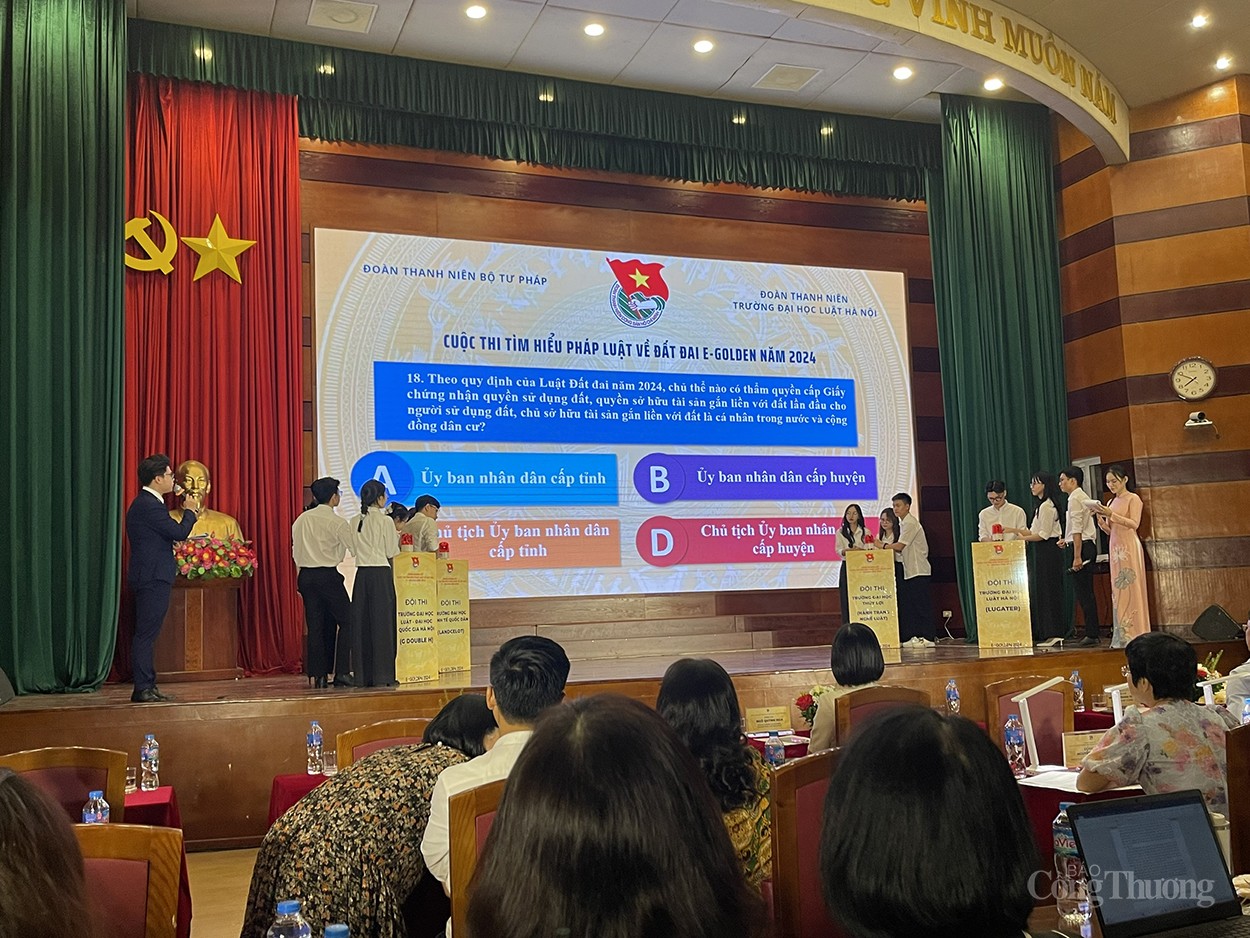 Sinh viên Luật Hà Nội giành quán quân cuộc thi tìm hiểu pháp luật về đất đai 2024 Sinh viên Luật Hà Nội giành quán quân cuộc thi tìm hiểu pháp luật về đất đai 2024