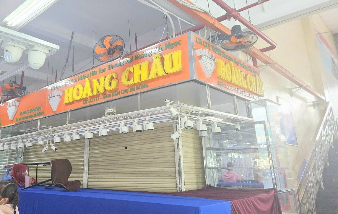 Vì sao tiểu thương chợ An Đông tại TP. Hồ Chí Minh đồng loạt đóng sạp?