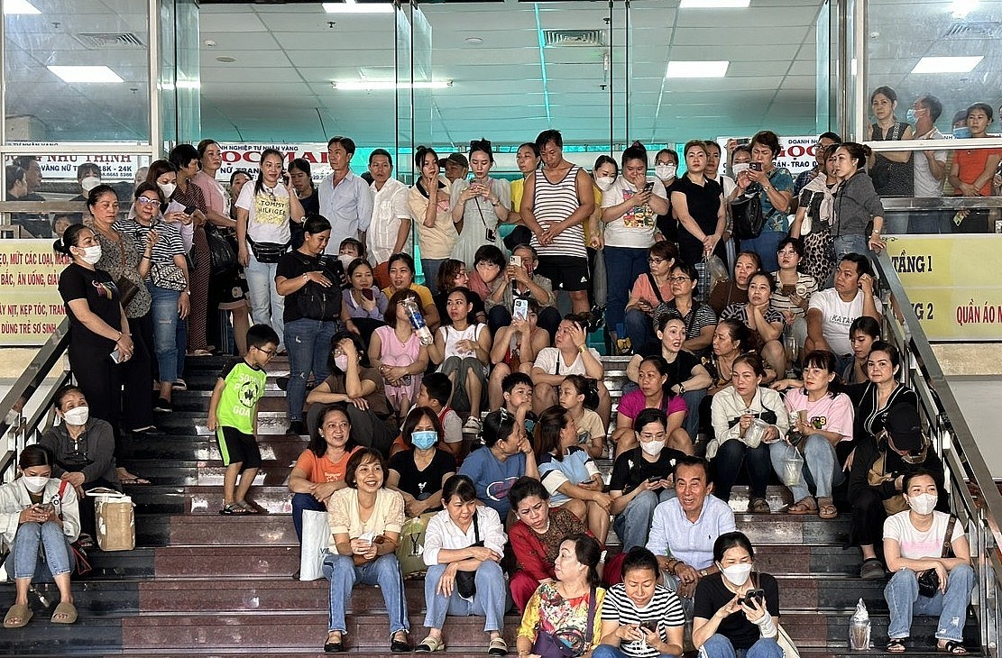 Vì sao tiểu thương chợ An Đông tại TP. Hồ Chí Minh đồng loạt đóng sạp?