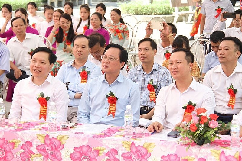 Các đại biểu tham dự buổi lễ Các đại biểu tham dự buổi lễ