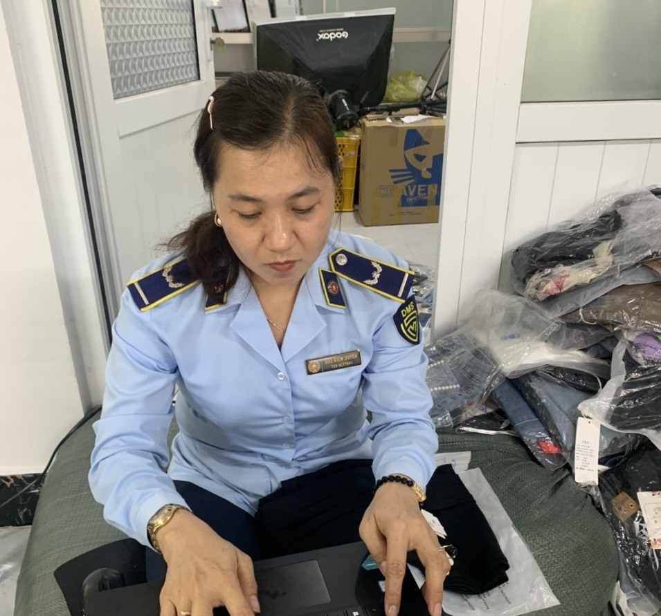 Cà Mau: Đột kích kho hàng của Nguyễn Mai Store, thu giữ 10 tấn hàng hóa vi phạm