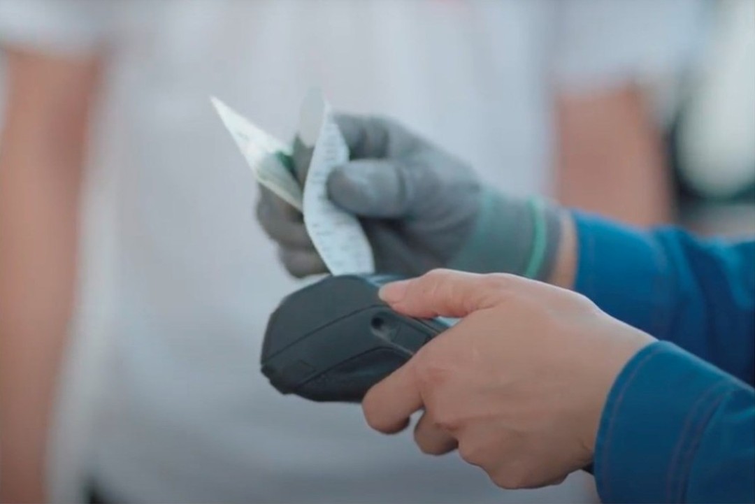 việc xuất HĐĐT trong bán lẻ xăng dầu đang góp phần tạo môi trường kinh doanh bình đẳng, minh bạch, bảo vệ quyền lợi người tiêu dùng, đồng thời thúc đẩy chuyển đổi số, chống thất thu ngân sách nhà nước. việc xuất HĐĐT trong bán lẻ xăng dầu đang góp phần tạo môi trường kinh doanh bình đẳng, minh bạch, bảo vệ quyền lợi người tiêu dùng, đồng thời thúc đẩy chuyển đổi số, chống thất thu ngân sách nhà nước.