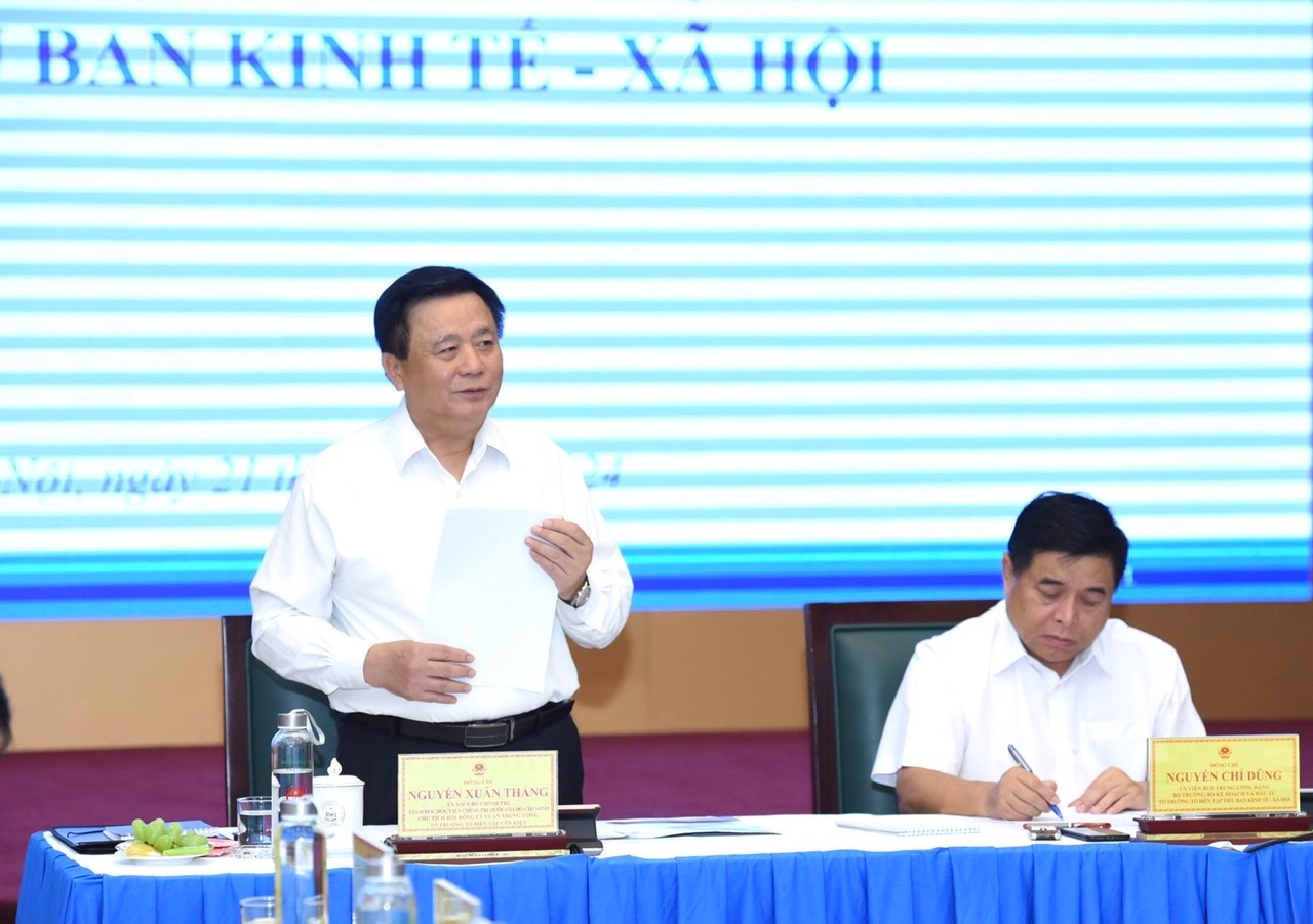 Thủ tướng dự cuộc làm việc giữa Thường trực Tổ Biên tập hai Tiểu ban Đại hội XIV của Đảng- Ảnh 3. Thủ tướng dự cuộc làm việc giữa Thường trực Tổ Biên tập hai Tiểu ban Đại hội XIV của Đảng- Ảnh 3.