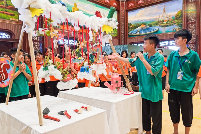 Một sinh hoạt tại Chùa Ba Vàng. Một sinh hoạt tại Chùa Ba Vàng.