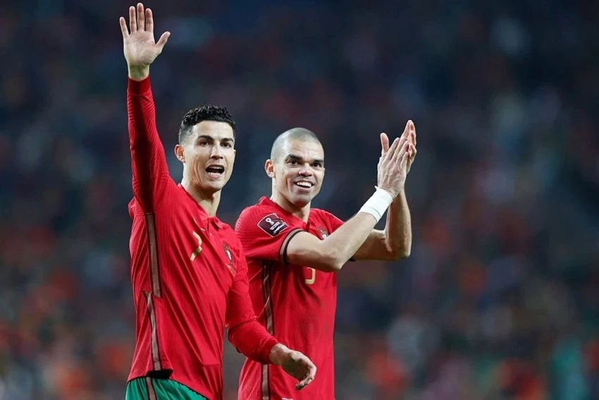 Pepe và Ronaldo tiếp tục ra sân và chứng minh tuổi tác chỉ là con số. Ảnh: GETTY IMAGES Pepe và Ronaldo tiếp tục ra sân và chứng minh tuổi tác chỉ là con số. Ảnh: GETTY IMAGES