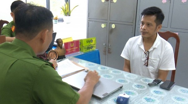 Đối tượng Võ Thành Đoạt tại cơ quan điều tra - Ảnh Công an tỉnh Bạc Liêu. Đối tượng Võ Thành Đoạt tại cơ quan điều tra - Ảnh Công an tỉnh Bạc Liêu.