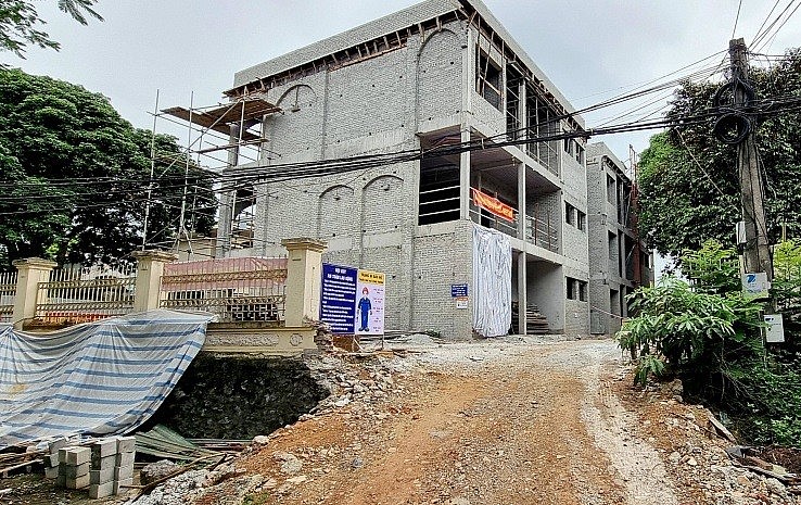 vụ tai nạn lao động đã khiến 10 người tại hiện trường bị vùi lấp và trọng thương. vụ tai nạn lao động đã khiến 10 người tại hiện trường bị vùi lấp và trọng thương.