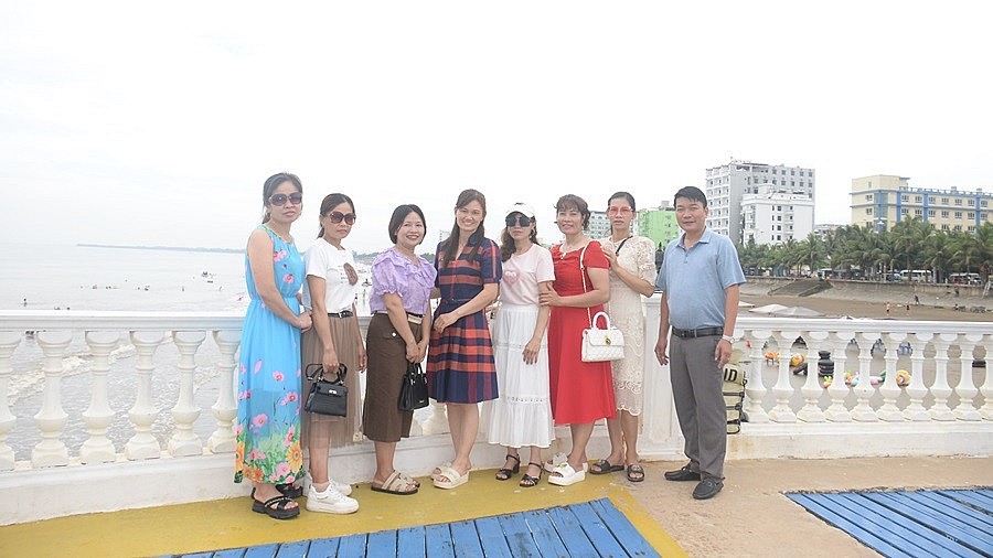 Xây dựng không gian văn hóa, nét đẹp tại Cầu cảng Hải Tiến Xây dựng không gian văn hóa, nét đẹp tại Cầu cảng Hải Tiến