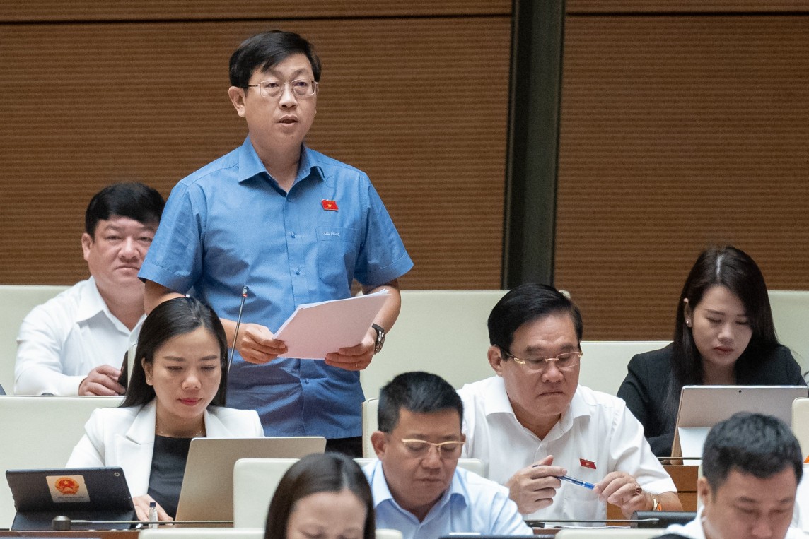 Đại biểu Nguyễn Hữu Thông - Đoàn ĐBQH tỉnh Bình Thuận  Đại biểu Nguyễn Hữu Thông - Đoàn ĐBQH tỉnh Bình Thuận