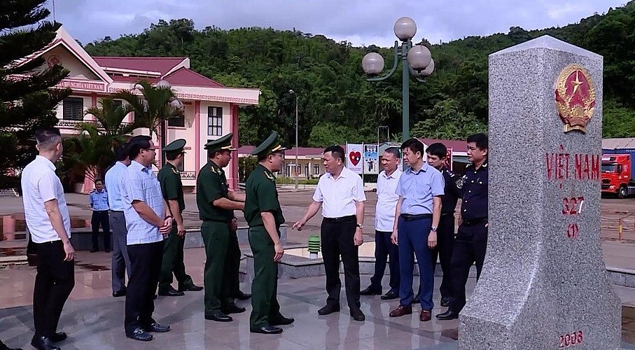 Thanh Hóa: Cần tạo dựng lá “chắn thép” ngăn chặn hàng giả qua biên giới Thanh Hóa: Cần tạo dựng lá “chắn thép” ngăn chặn hàng giả qua biên giới