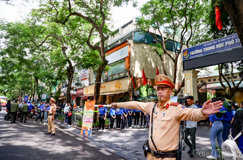 Hà Nội: Nhiều hoạt động ưu tiên hỗ trợ thí sinh kỳ thi tốt nghiệp THPT 2024 Hà Nội: Nhiều hoạt động ưu tiên hỗ trợ thí sinh kỳ thi tốt nghiệp THPT 2024