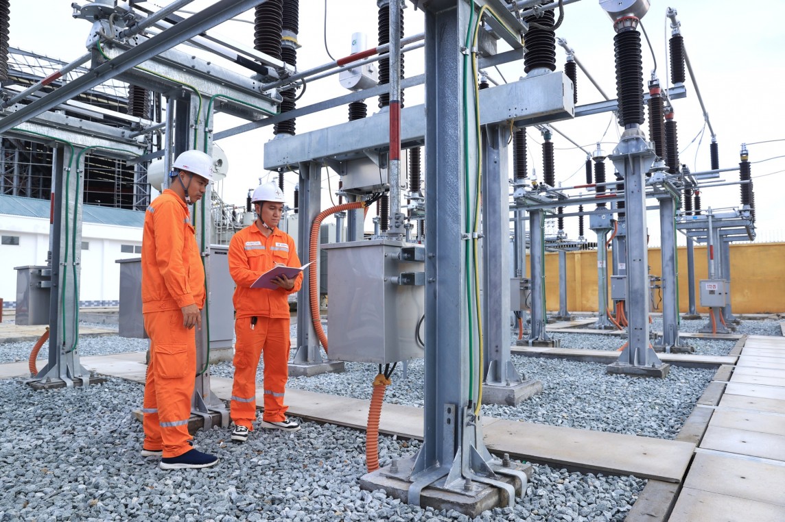 Kiểm tra thông số vận hành tại TBA Kiểm tra thông số vận hành tại TBA