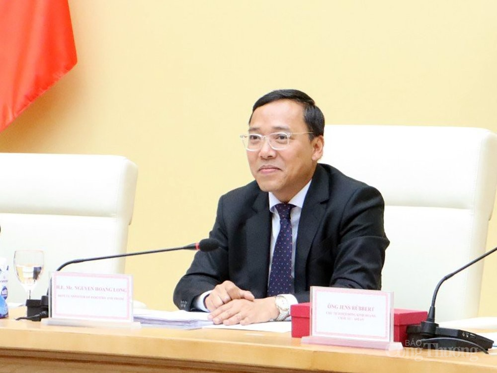Thứ trưởng Nguyễn Hoàng Long làm việc với Phái Đoàn Hội đồng Kinh doanh châu Âu - ASEAN