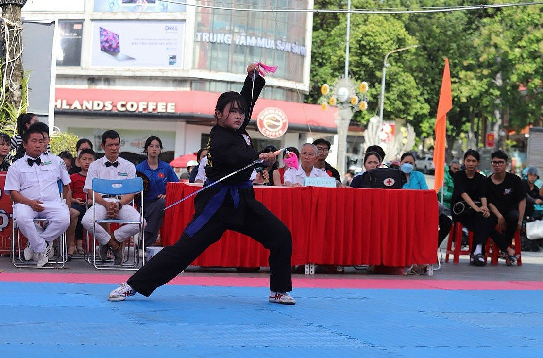 Hơn 100 vận động viên tranh tài giải Võ cổ truyền Bình Dương năm 2024