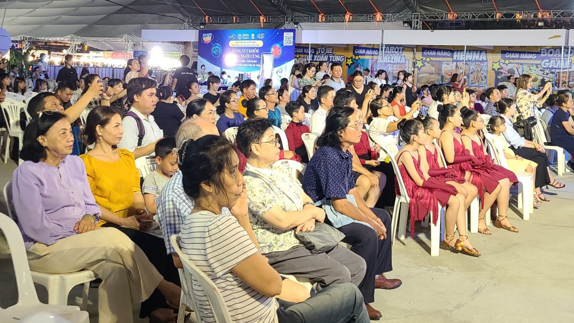 Ngày hội cũng là điểm nhấn kích cầu du lịch, nơi vui chơi cho người dân TP. Hồ Chí Minh trong mùa du lịch hè sôi động năm nay.