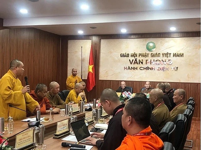 Đại đức Thích Nhuận Đức trong buổi họp kỷ luật tại Văn phòng 2 Trung ương Giáo hội Phật giáo Việt Na vì những phát ngôn và thuyết giảng sai với tôn chỉ, giáo lý, giáo luật Phật giáo. Ảnh: Ngọc Tâm/Văn phòng 2 Trung ương Giáo hội Phật giáo Việt Nam Đại đức Thích Nhuận Đức trong buổi họp kỷ luật tại Văn phòng 2 Trung ương Giáo hội Phật giáo Việt Na vì những phát ngôn và thuyết giảng sai với tôn chỉ, giáo lý, giáo luật Phật giáo. Ảnh: Ngọc Tâm/Văn phòng 2 Trung ương Giáo hội Phật giáo Việt Nam