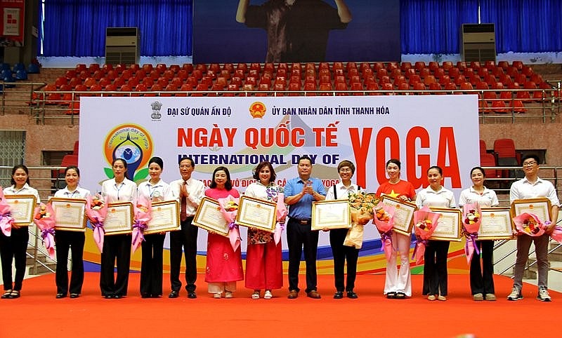 Ngày Quốc tế Yoga và Giải vô địch các câu lạc bộ Yoga tỉnh Thanh Hóa mở rộng lần thứ nhất Ngày Quốc tế Yoga và Giải vô địch các câu lạc bộ Yoga tỉnh Thanh Hóa mở rộng lần thứ nhất