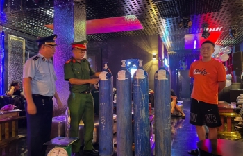 Hà Nội: Phát hiện hộ kinh doanh khí N2O không rõ nguồn gốc, xuất xứ tại quận Bắc Từ Liêm