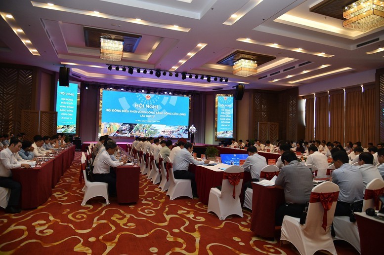 Phó Thủ tướng Lê Minh Khái: Mở ra các cơ hội phát triển mới để vùng đất Chín Rồng "cất cánh" Phó Thủ tướng Lê Minh Khái: Mở ra các cơ hội phát triển mới để vùng đất Chín Rồng "cất cánh"