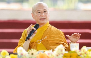 Thượng tọa Thích Chân Quang: Nhét tiền lẻ vào tượng gặp xui, tiền mệnh giá cao đưa thầy trụ trì gặp hên
