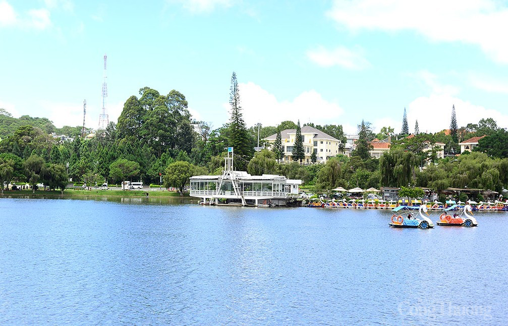 Ai sẽ là chủ nhân trúng đấu giá ốc đảo Thuỷ Tạ Đà Lạt trong 10 năm tới? Ai sẽ là chủ nhân trúng đấu giá ốc đảo Thuỷ Tạ Đà Lạt trong 10 năm tới?