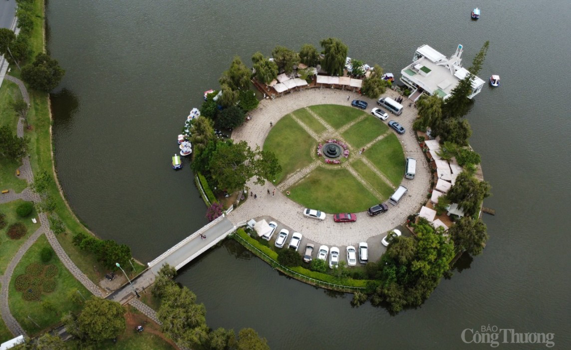 Ai sẽ là chủ nhân trúng đấu giá ốc đảo Thuỷ Tạ Đà Lạt trong 10 năm tới? Ai sẽ là chủ nhân trúng đấu giá ốc đảo Thuỷ Tạ Đà Lạt trong 10 năm tới?