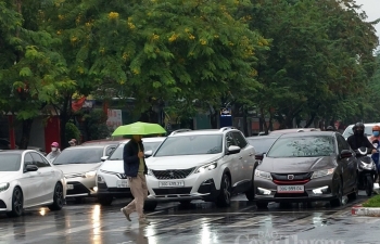 Dự báo thời tiết Hà Nội hôm nay 3/7/2024: Hà Nội giảm nhiệt, mưa dông, đề phòng lốc, sét gió mạnh