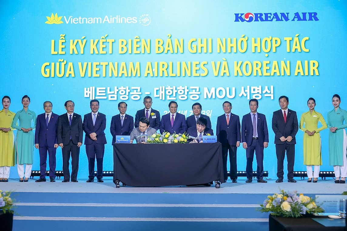 Cũng tại sự kiện, Vietnam Airlines ký kết Biên bản ghi nhớ với Korean Air về việc tăng cường hợp tác trong lĩnh vực bảo dưỡng, sửa chữa máy bay. Cũng tại sự kiện, Vietnam Airlines ký kết Biên bản ghi nhớ với Korean Air về việc tăng cường hợp tác trong lĩnh vực bảo dưỡng, sửa chữa máy bay.