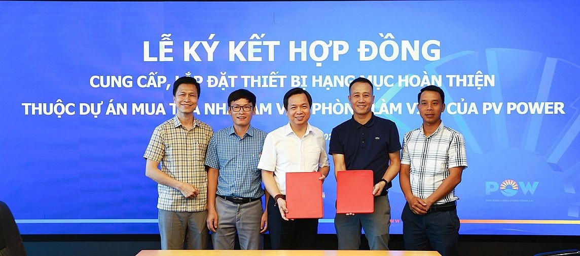 Lãnh đạo PV Power và đại diện liên danh các nhà thầu tại Lễ ký kết Lãnh đạo PV Power và đại diện liên danh các nhà thầu tại Lễ ký kết