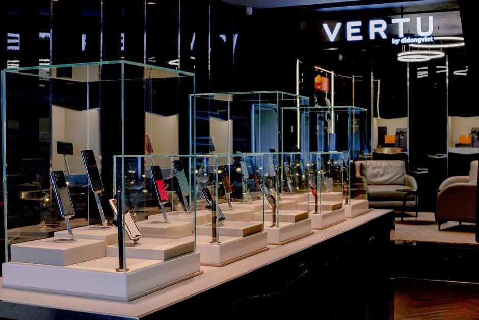 Người dùng tá hỏa cầu cứu Vertu Việt Nam khi điện thoại trăm triệu bỗng thành "cục gạch" Người dùng tá hỏa cầu cứu Vertu Việt Nam khi điện thoại trăm triệu bỗng thành "cục gạch"