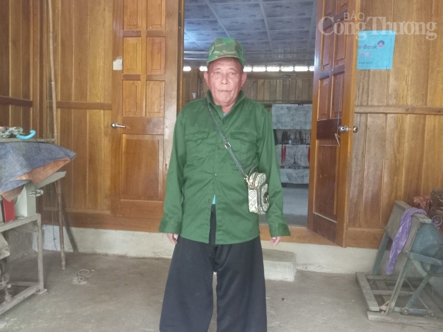 Người vén bức màn tâm linh u tối ở bản Ché Lầu xứ Thanh Người vén bức màn tâm linh u tối ở bản Ché Lầu xứ Thanh