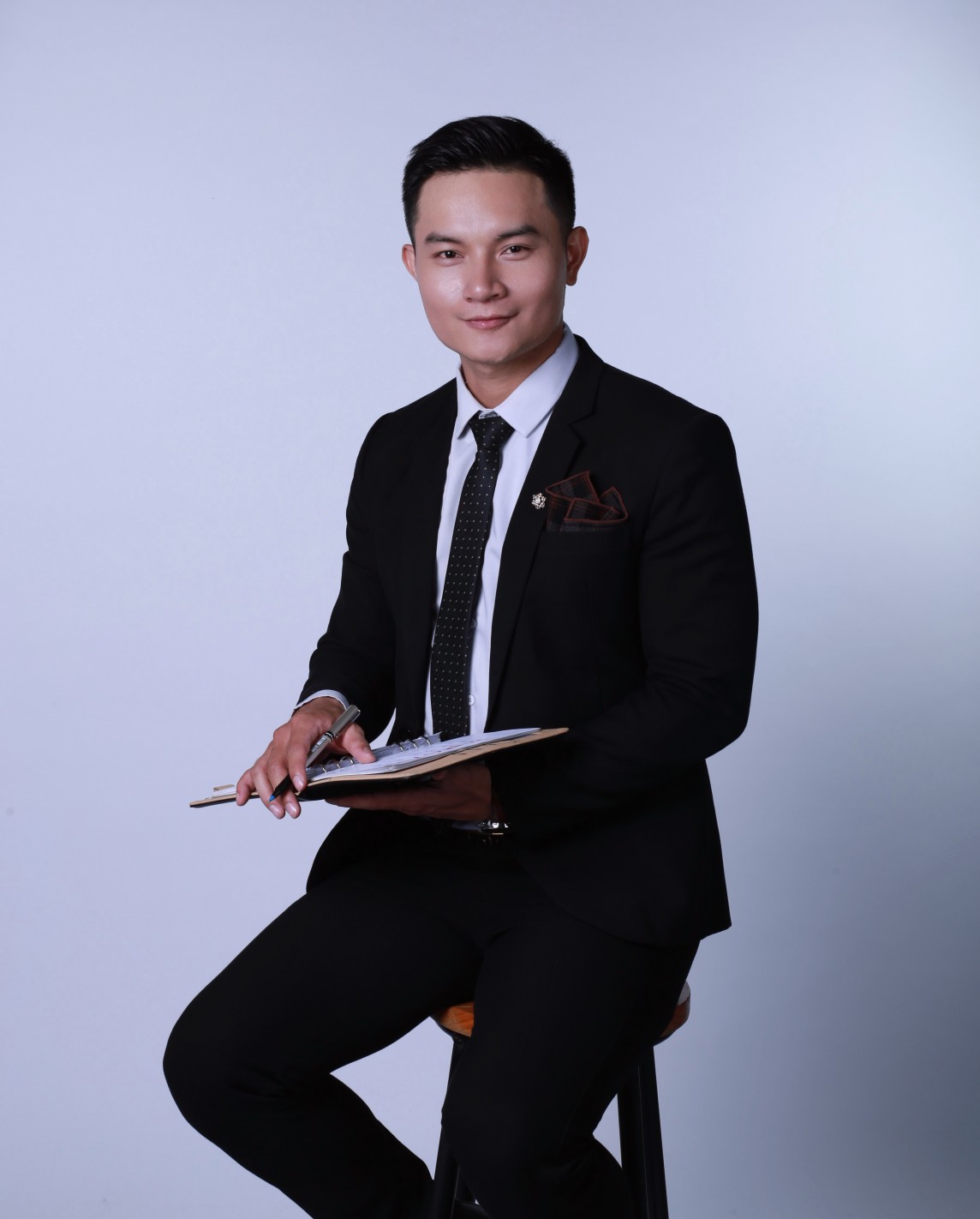 Giảng viên Trần Minh Tây: Từ cậu bé mê sách đến hành trình trở thành Người sáng lập Học viện Padme Giảng viên Trần Minh Tây: Từ cậu bé mê sách đến hành trình trở thành Người sáng lập Học viện Padme