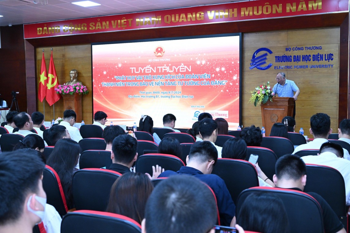 Phát huy vai trò xung kích của đoàn viên, thanh niên trong bảo vệ nền tảng tư tưởng của Đảng Phát huy vai trò xung kích của đoàn viên, thanh niên trong bảo vệ nền tảng tư tưởng của Đảng