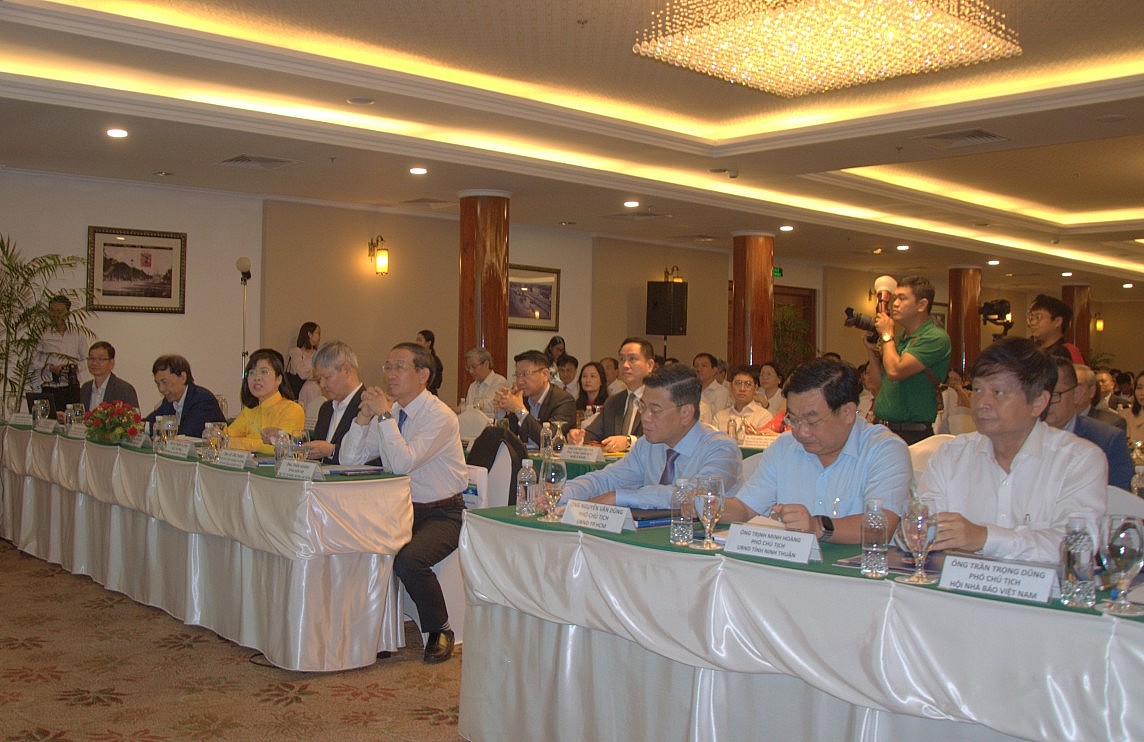 Bàn giải pháp nâng cao năng lực cạnh tranh cho doanh nghiệp cấp tỉnh