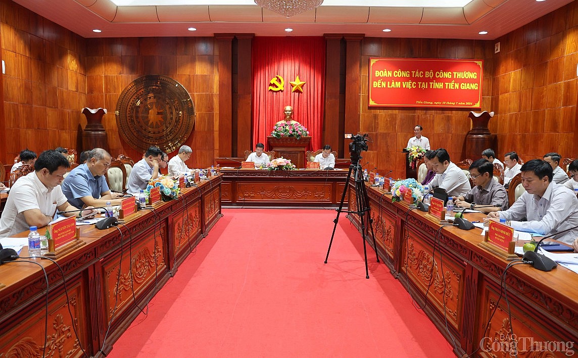 Bộ trưởng Nguyễn Hồng Diên làm việc với Tiền Giang về nhiều vấn đề quan trọng