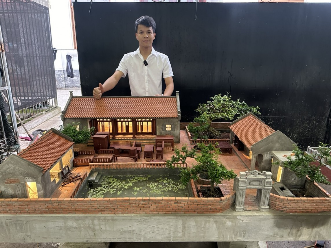 Nam Định: Chàng trai trẻ với biệt tài làm tiểu cảnh nhà Bắc bộ xưa Nam Định: Chàng trai trẻ với biệt tài làm tiểu cảnh nhà Bắc bộ xưa