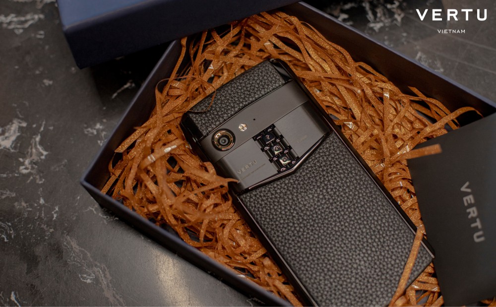 4 chiếc điện thoại Vertu khiến doanh nhân Việt đặc biệt ấn tượng khi chọn làm quà tặng 4 chiếc điện thoại Vertu khiến doanh nhân Việt đặc biệt ấn tượng khi chọn làm quà tặng
