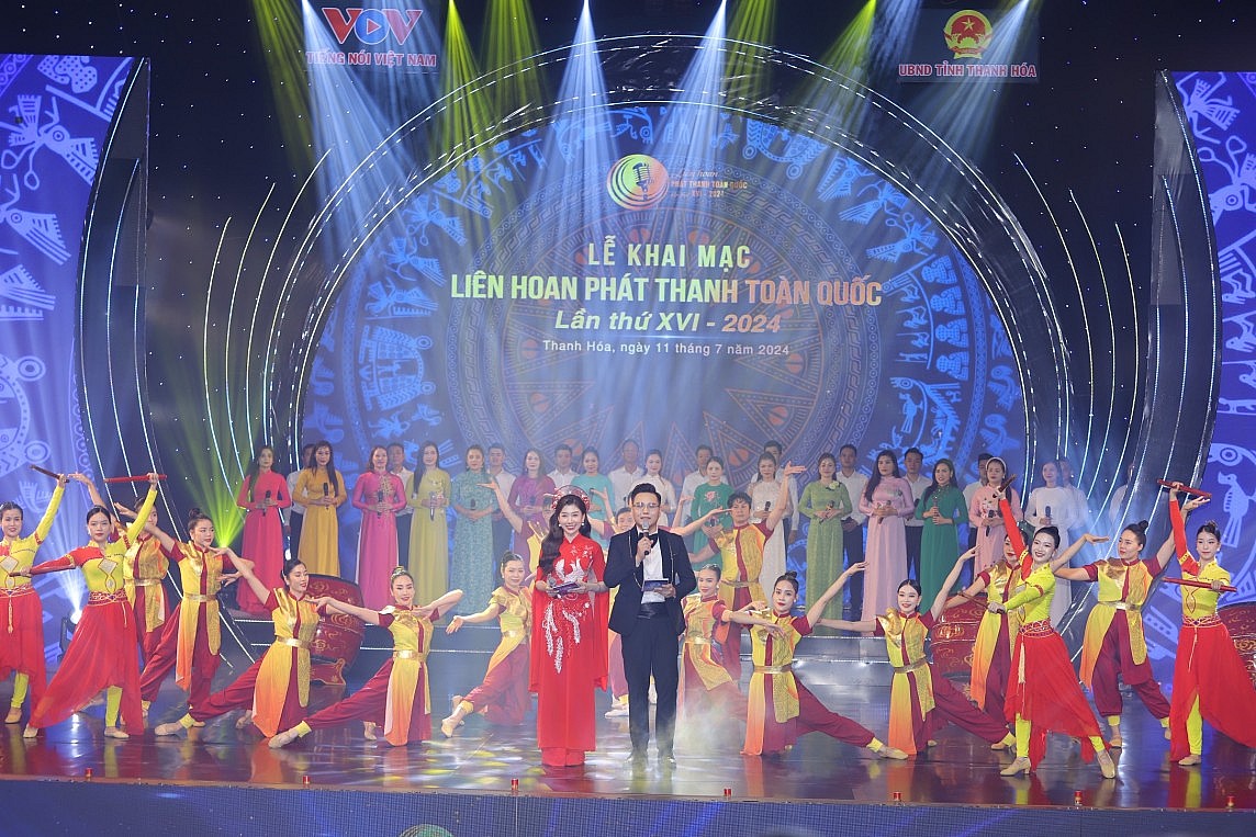 Liên hoan Phát thanh toàn quốc lần thứ XVI: 'Phát thanh Việt Nam - đa dạng trong chuyển đổi số' Liên hoan Phát thanh toàn quốc lần thứ XVI: 'Phát thanh Việt Nam - đa dạng trong chuyển đổi số'