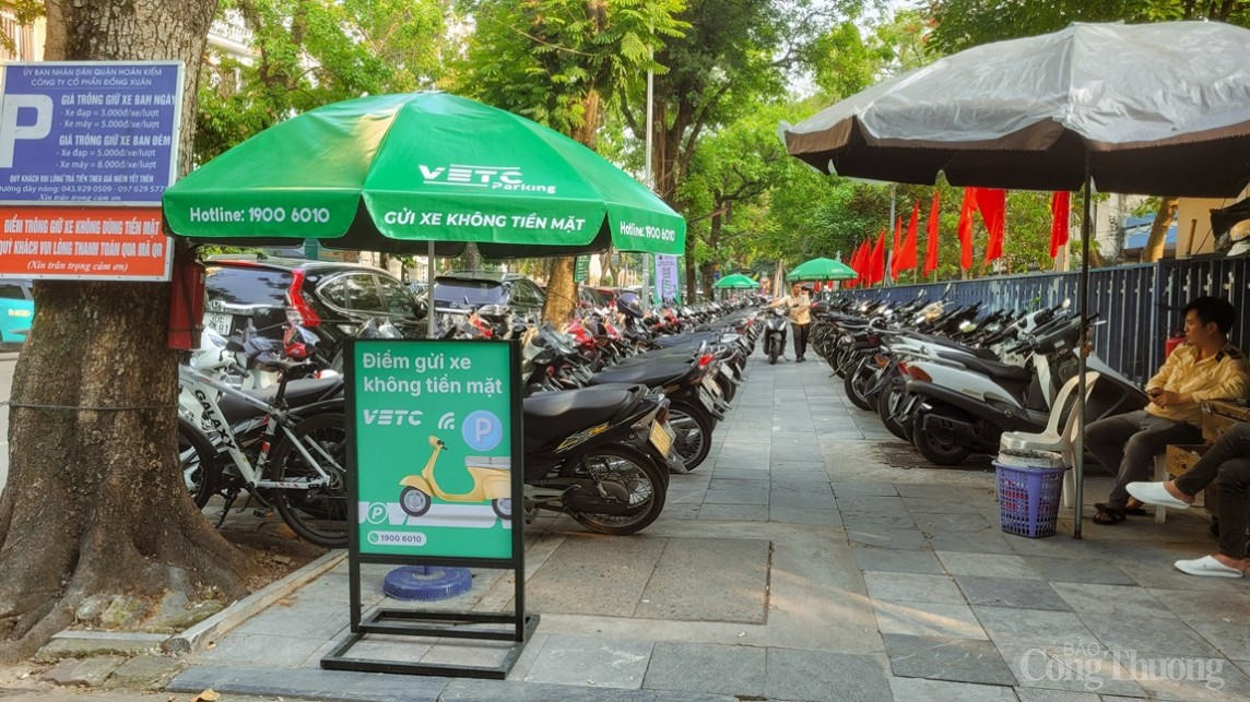 điểm ứng dụng công nghệ thu phí đỗ xe không dùng tiền mặt trên địa bàn Hà Nội