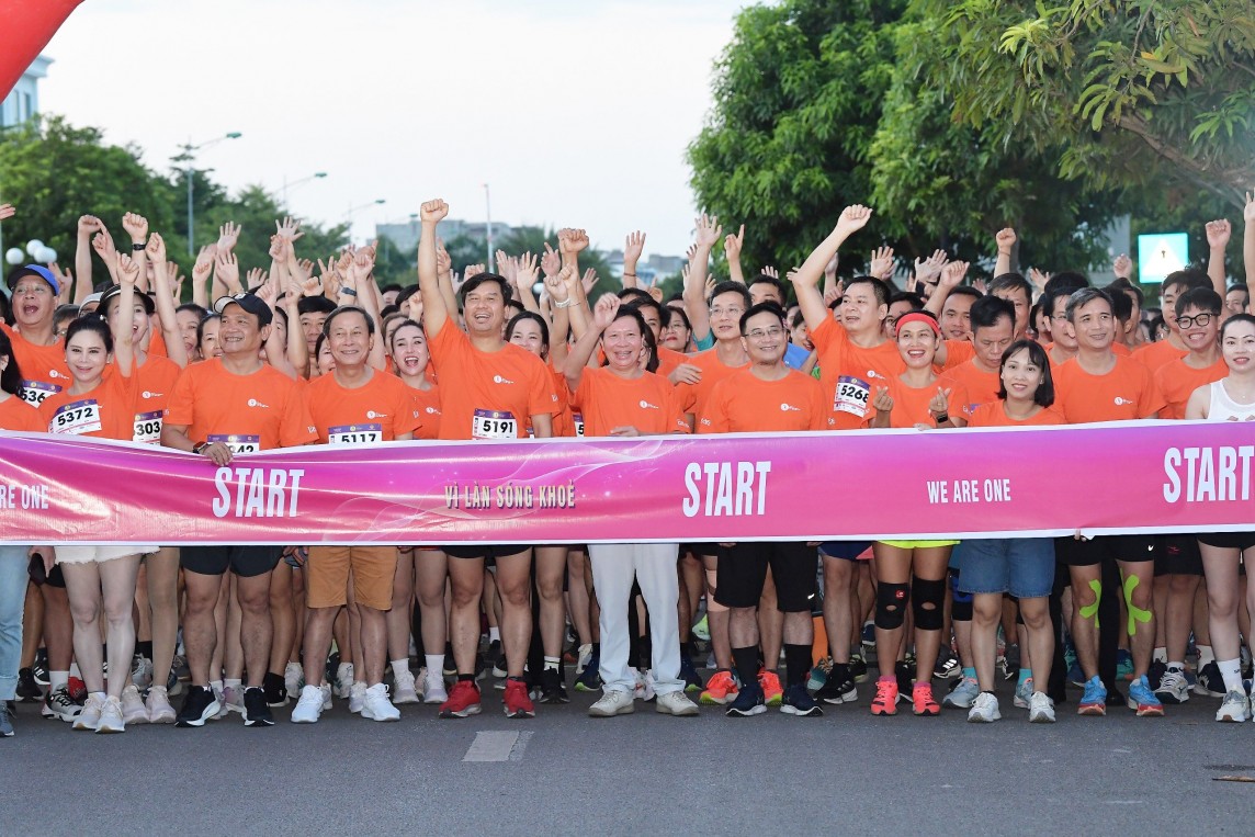 500 phóng viên, biên tập hào hứng tham gia giải chạy 'Vì Làn sóng khỏe'