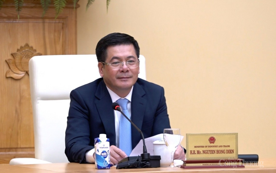 Bộ trưởng Bộ Công Thương Nguyễn Hồng Diên làm việc trực tuyến với Quốc vụ khanh Bộ Kinh tế UAE Bộ trưởng Bộ Công Thương Nguyễn Hồng Diên làm việc trực tuyến với Quốc vụ khanh Bộ Kinh tế UAE