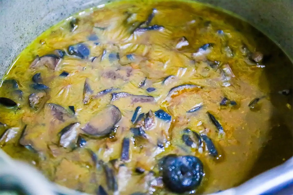 Củ ấu tẩu được ninh nấu kỹ lưỡng trước khi phục vụ thực khách. Ảnhtraveloka Củ ấu tẩu được ninh nấu kỹ lưỡng trước khi phục vụ thực khách. Ảnhtraveloka