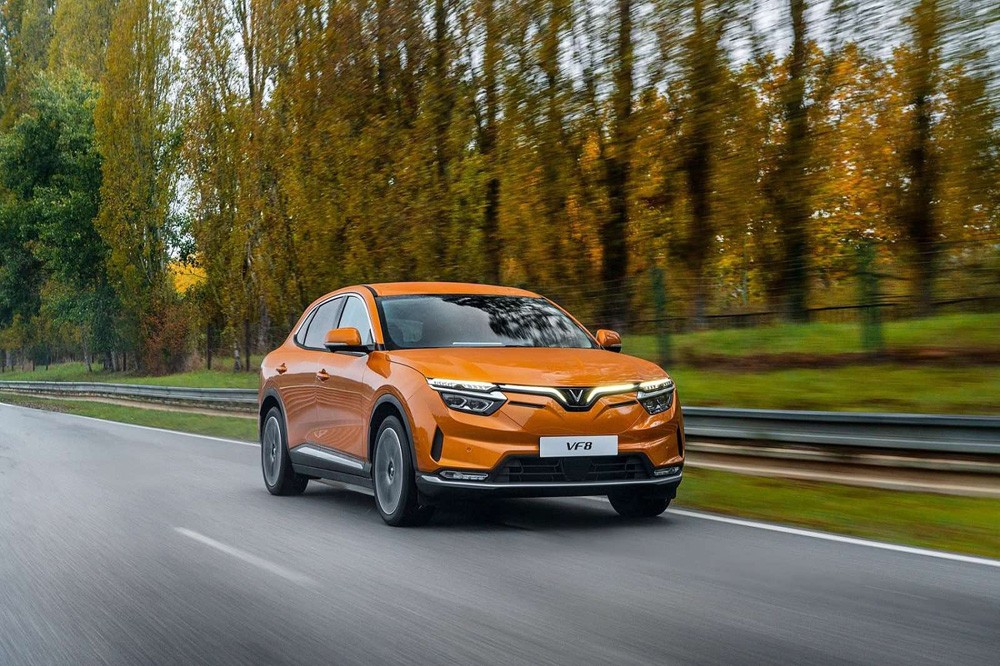 Doanh số bán xe điện tăng 92%, VinFast vẫn thận trọng giảm thiểu rủi ro trong sản xuất, bán hàng Doanh số bán xe điện tăng 92%, VinFast vẫn thận trọng giảm thiểu rủi ro trong sản xuất, bán hàng