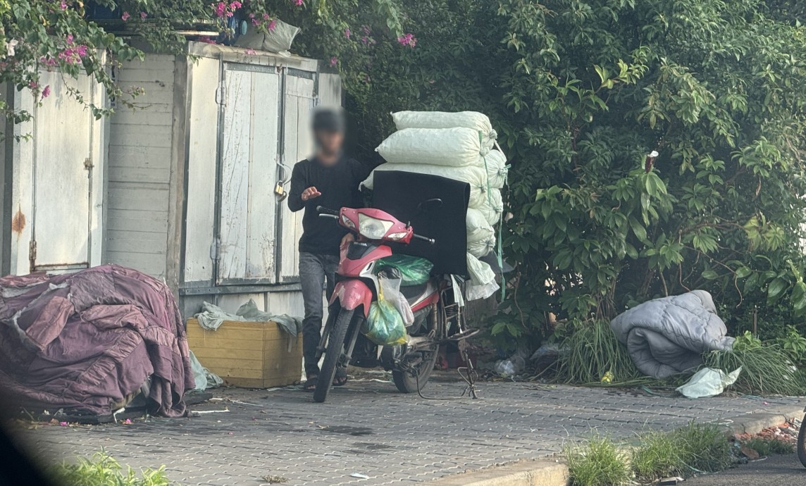 TP. Hồ Chí Minh: Tuyến đường Chu Văn An vẫn nhếch nhác vì rác TP. Hồ Chí Minh: Tuyến đường Chu Văn An vẫn nhếch nhác vì rác